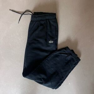 ALO MEDIUM BLACK SWEATS BASICALLY PERFECT CONDITION